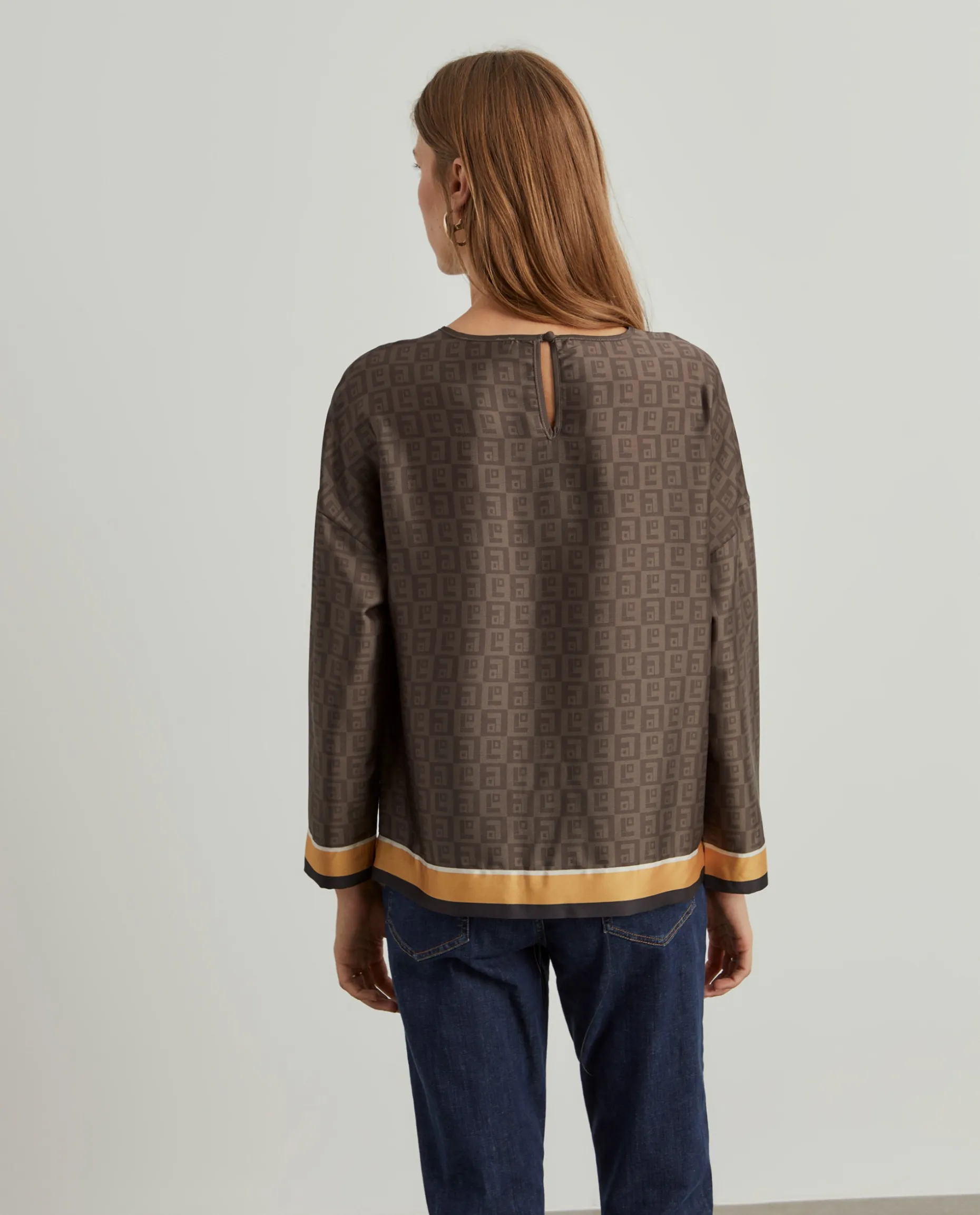 Blusa|LION OF PORCHES Store
