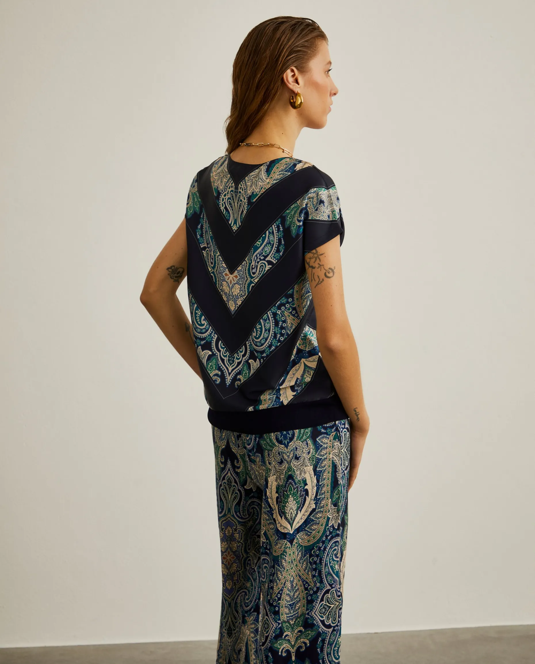 Blusa de manga curta com estampado|LION OF PORCHES New