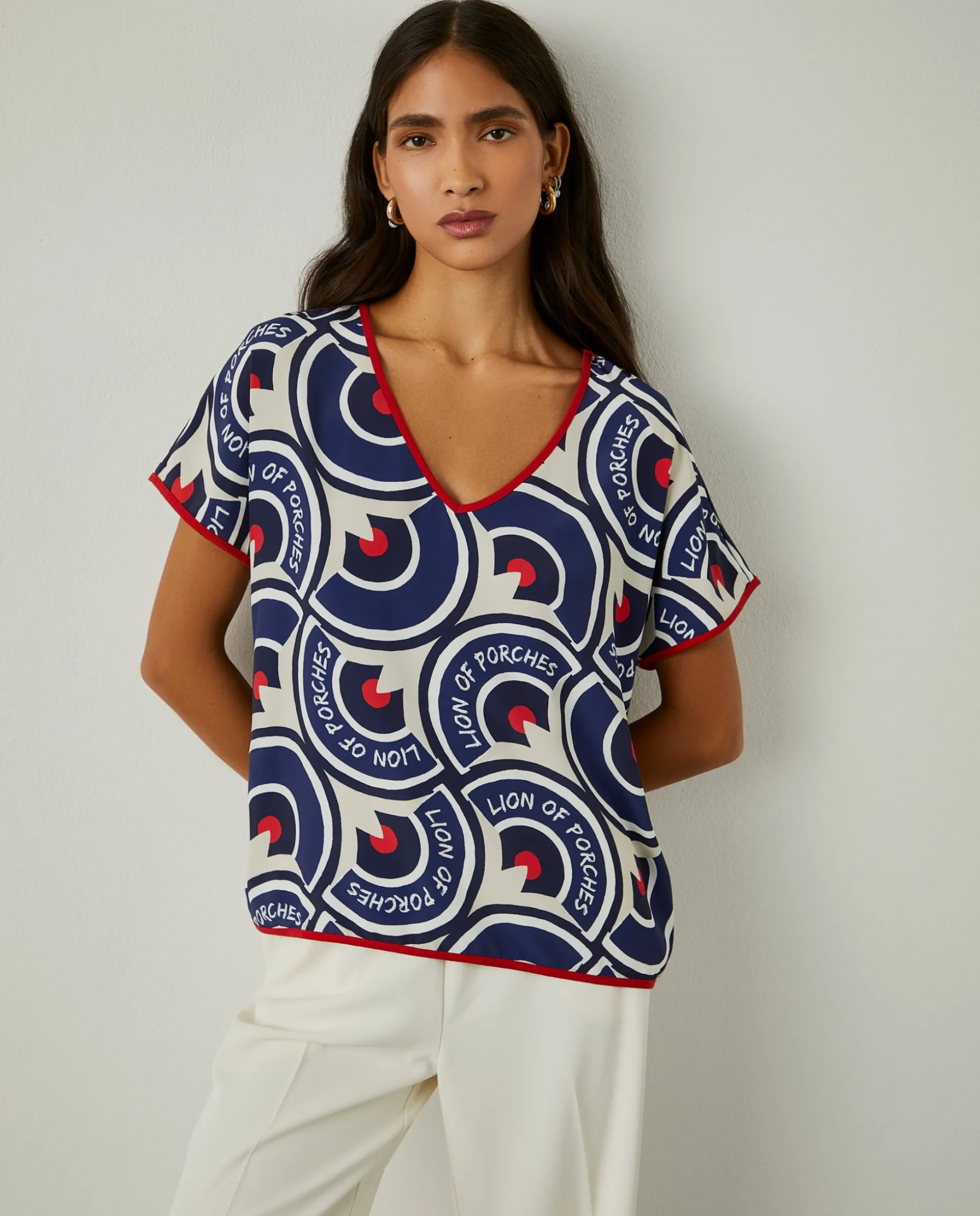 Blusa decote em V com padrão geométrico|LION OF PORCHES Sale