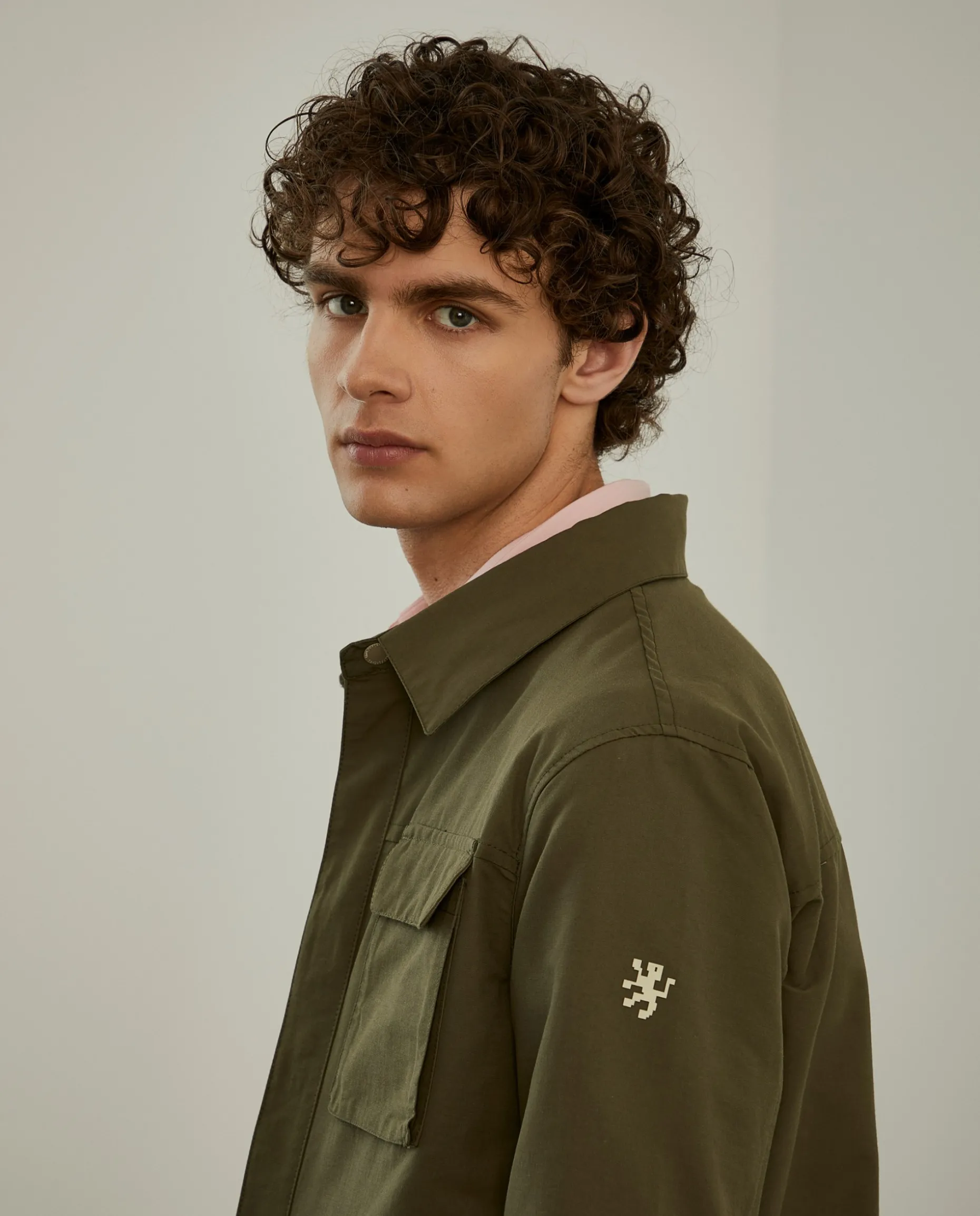 Blusão safari com bolsos na frente|LION OF PORCHES New