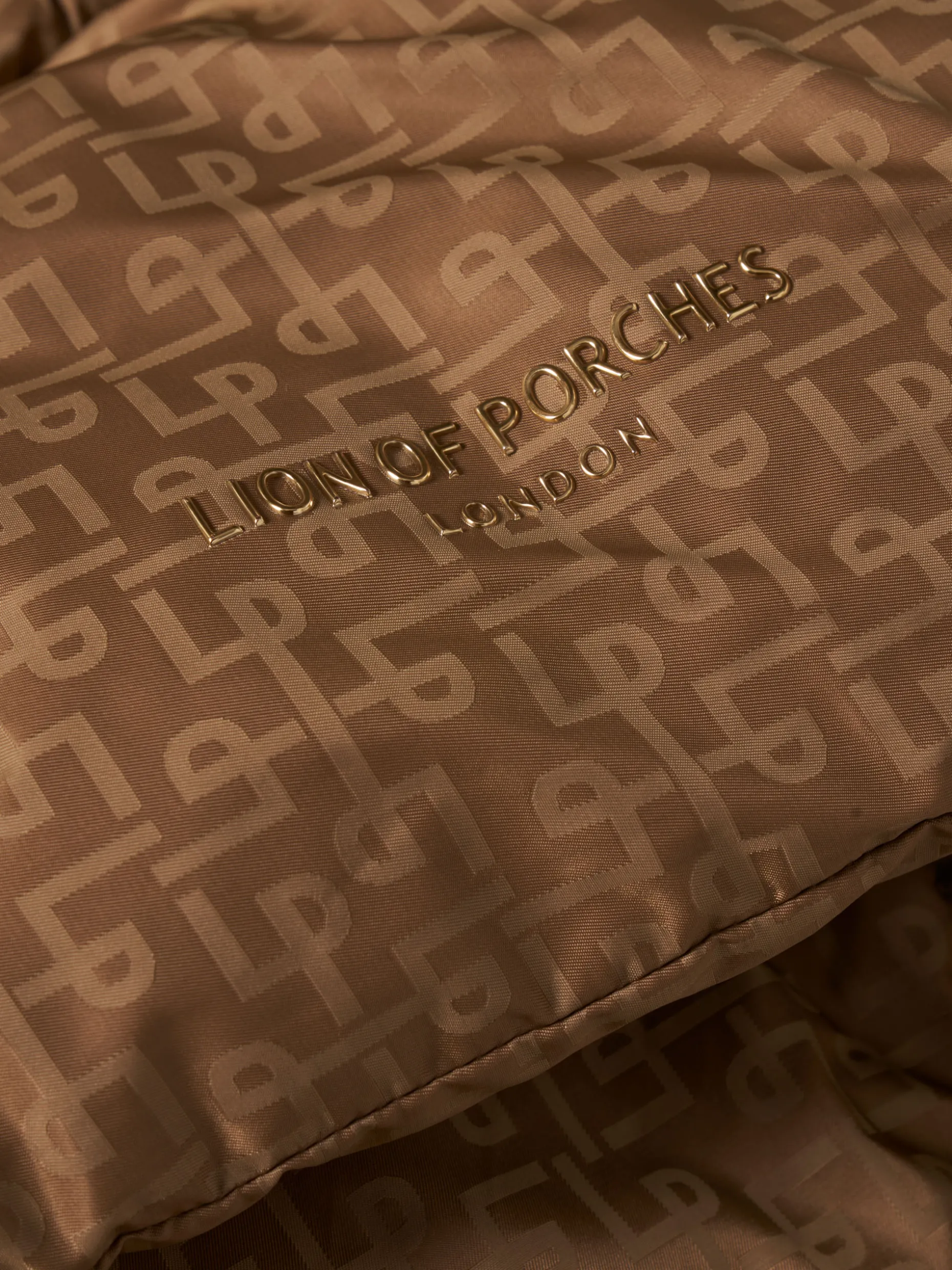 Cachecol acolchoado com estampado|LION OF PORCHES Cheap