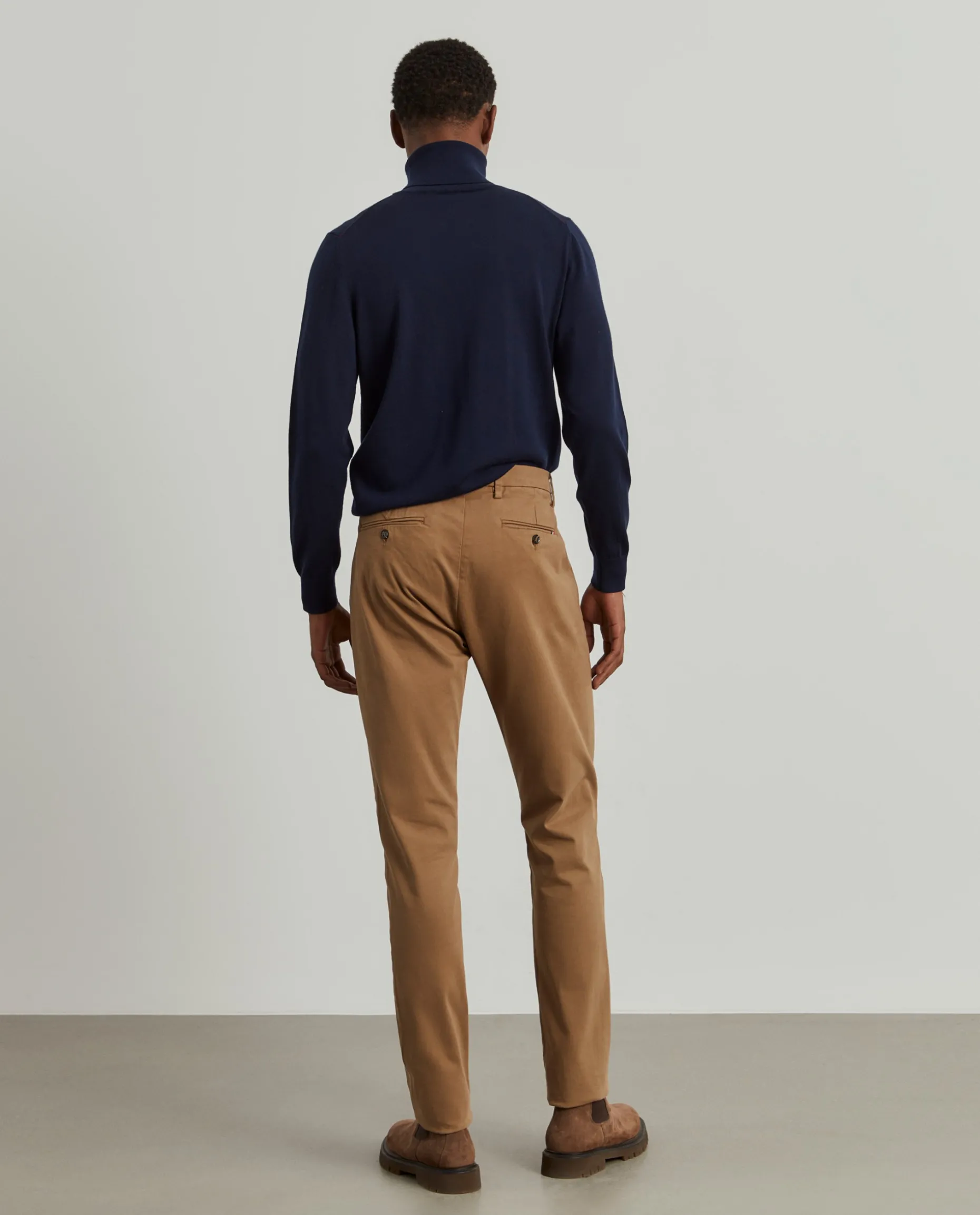 Calças chino regular fit com pregas|LION OF PORCHES Clearance