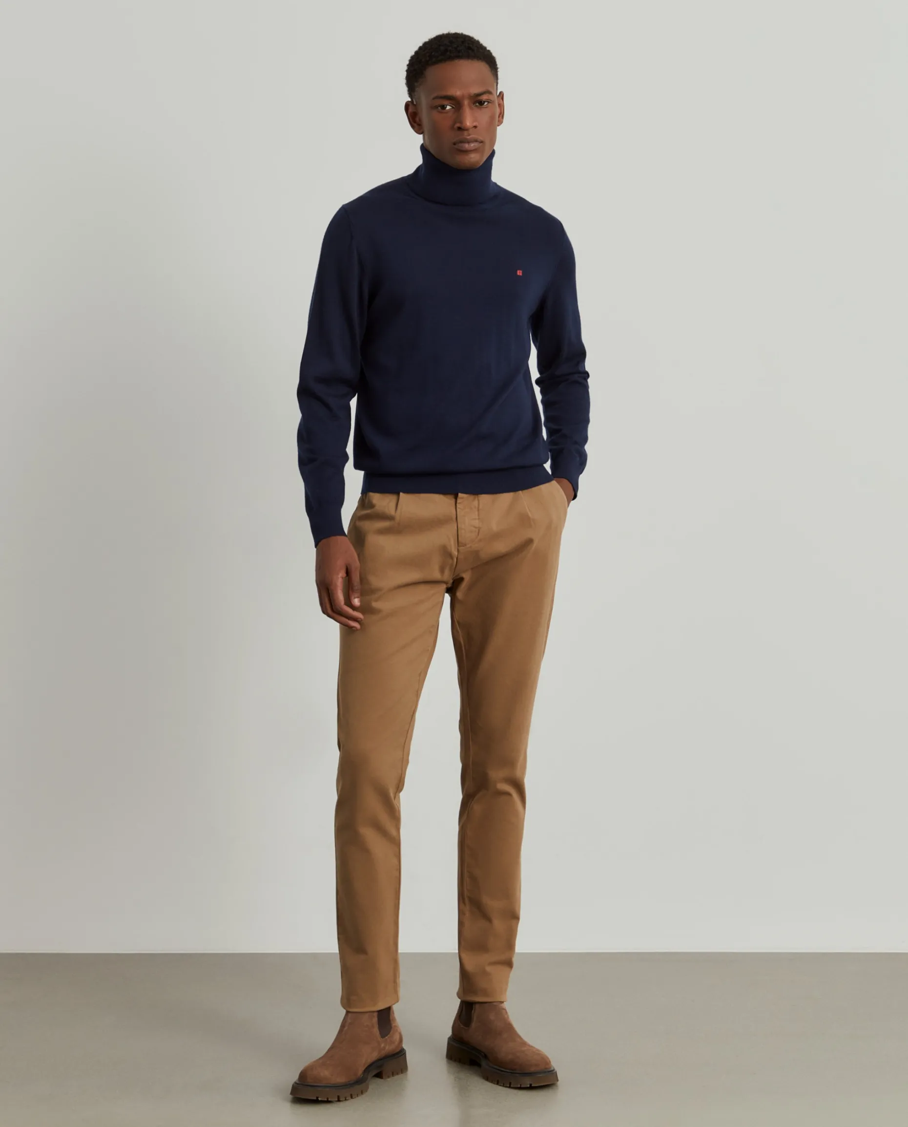 Calças chino regular fit com pregas|LION OF PORCHES Clearance