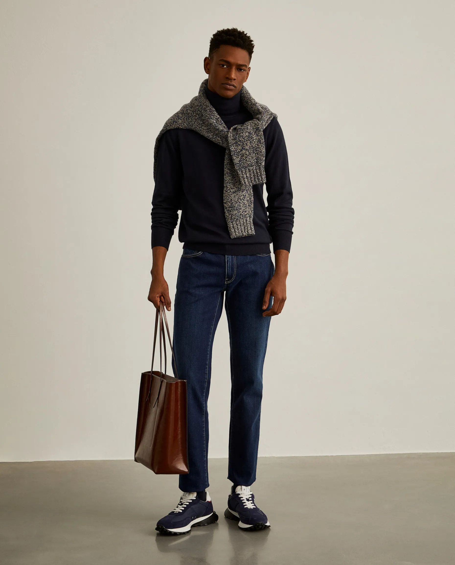 Calças denim regular fit lavagem escura|LION OF PORCHES Fashion