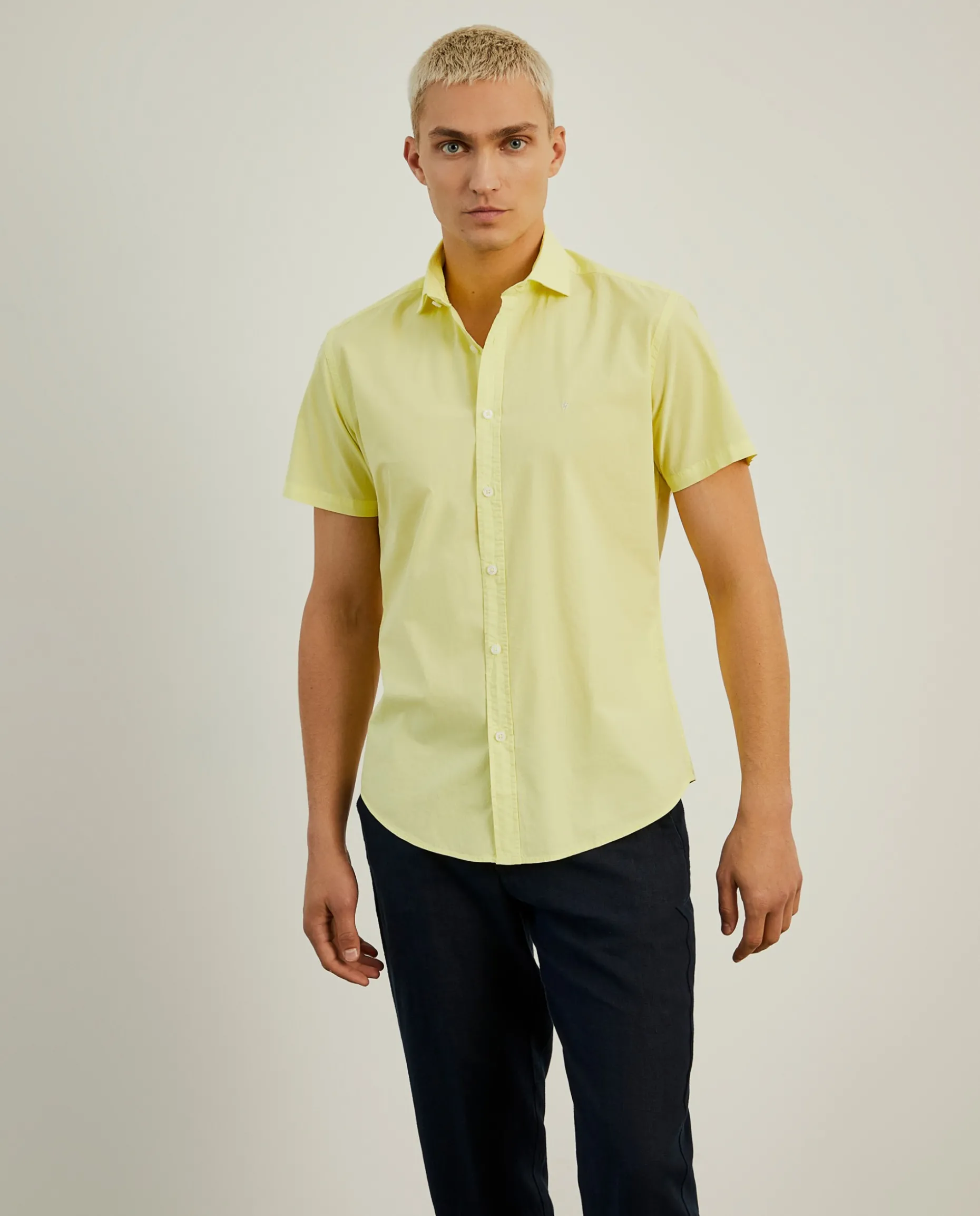 Camisa slim fit de manga curta|LION OF PORCHES Outlet