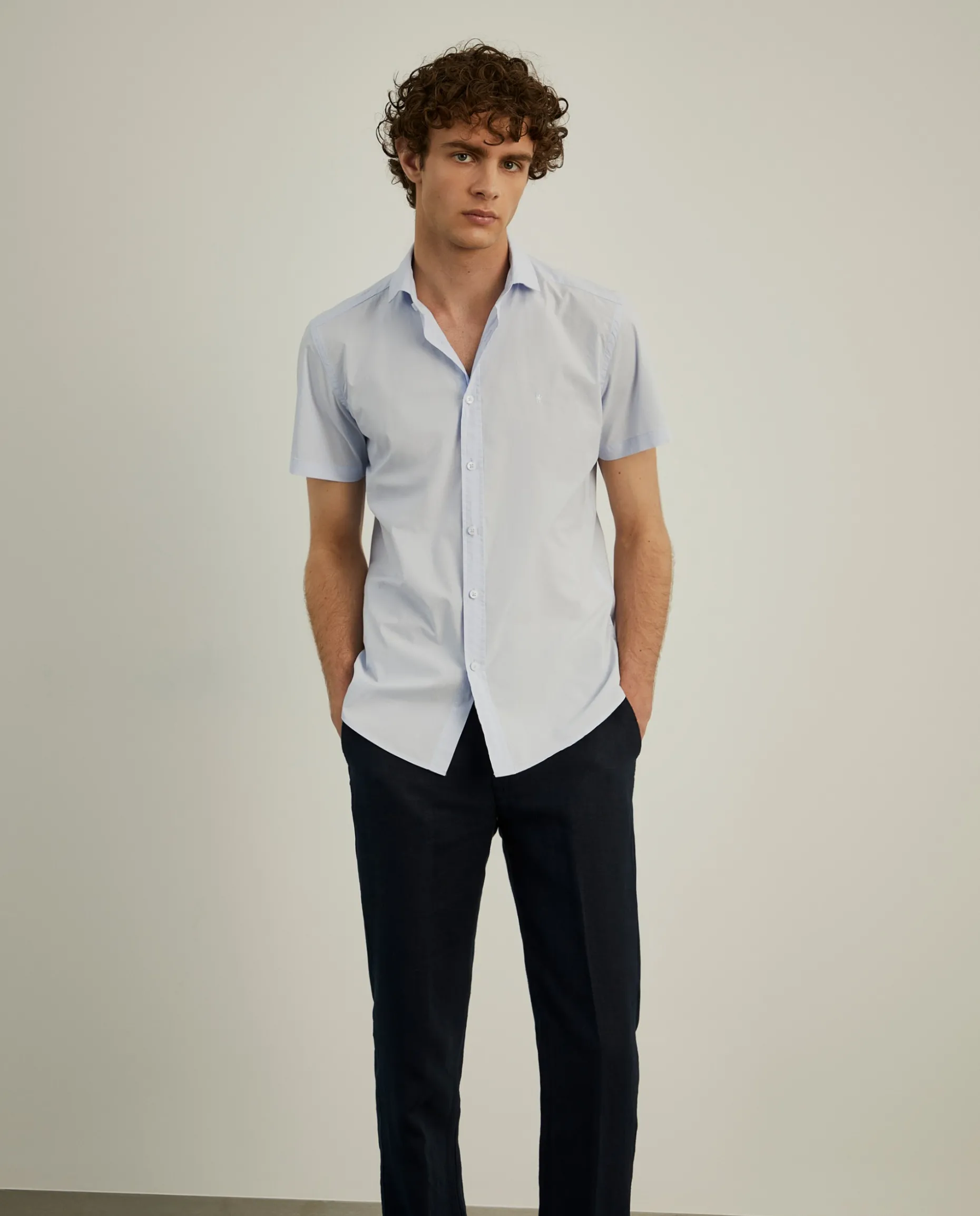 Camisa slim fit de manga curta|LION OF PORCHES Store
