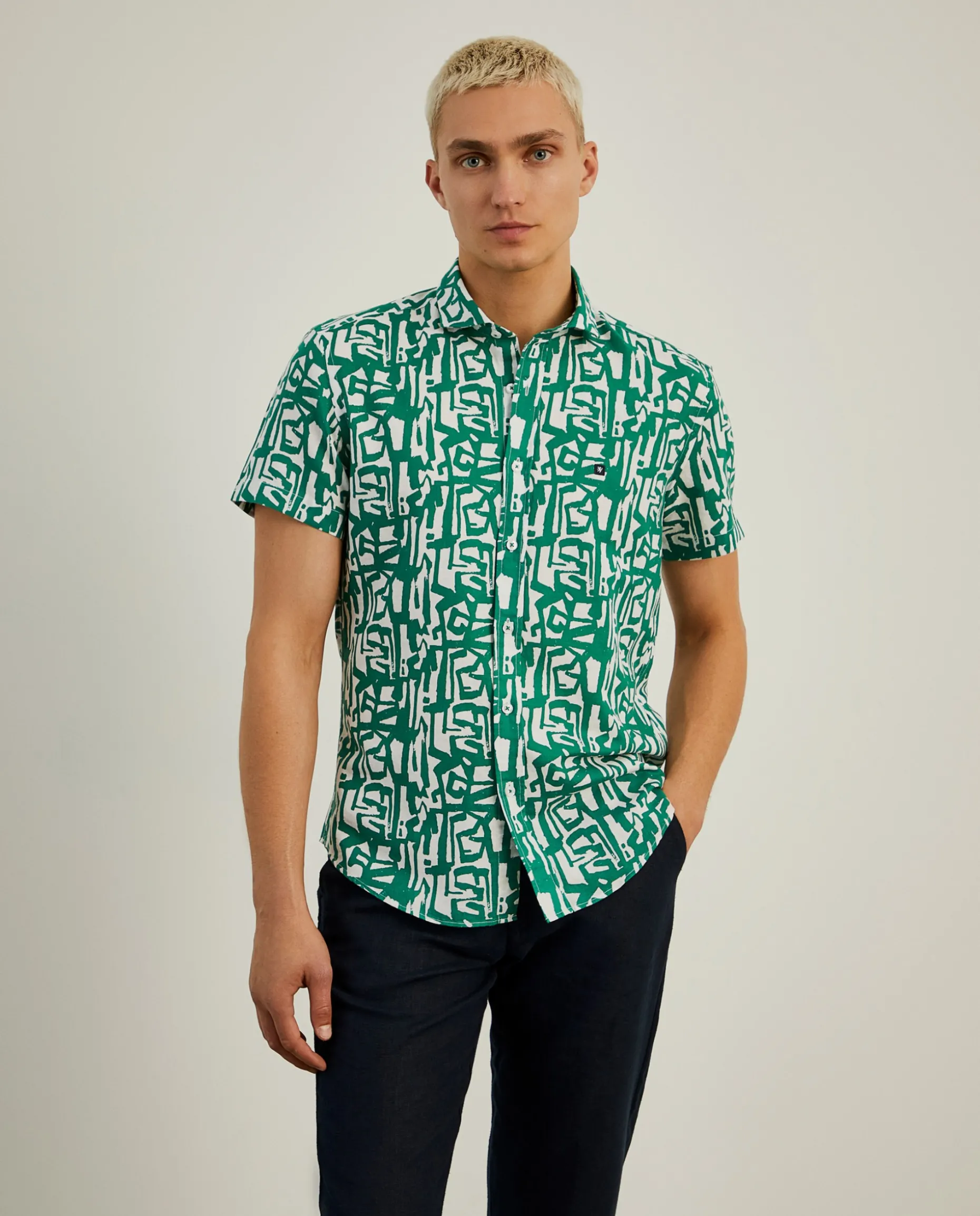 Camisa slim fit em linho com padrão all over|LION OF PORCHES New