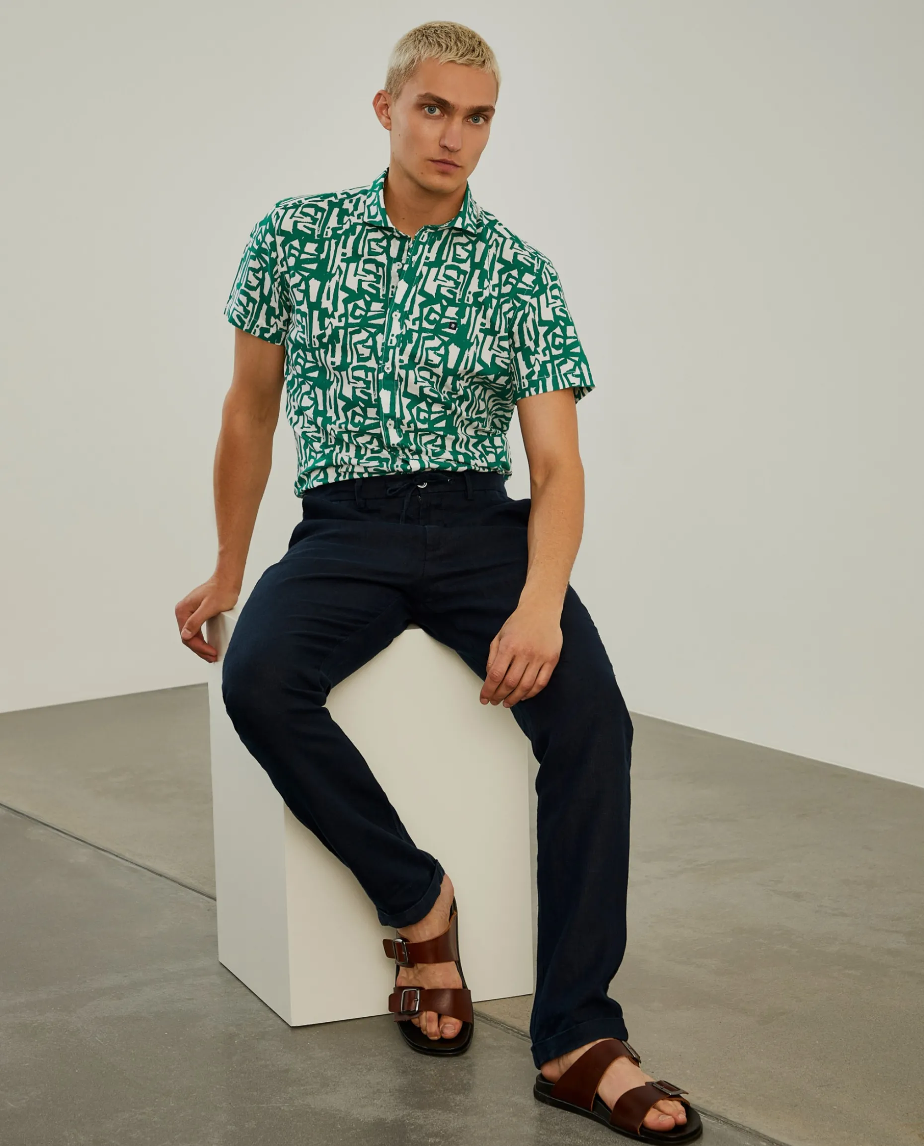 Camisa slim fit em linho com padrão all over|LION OF PORCHES New