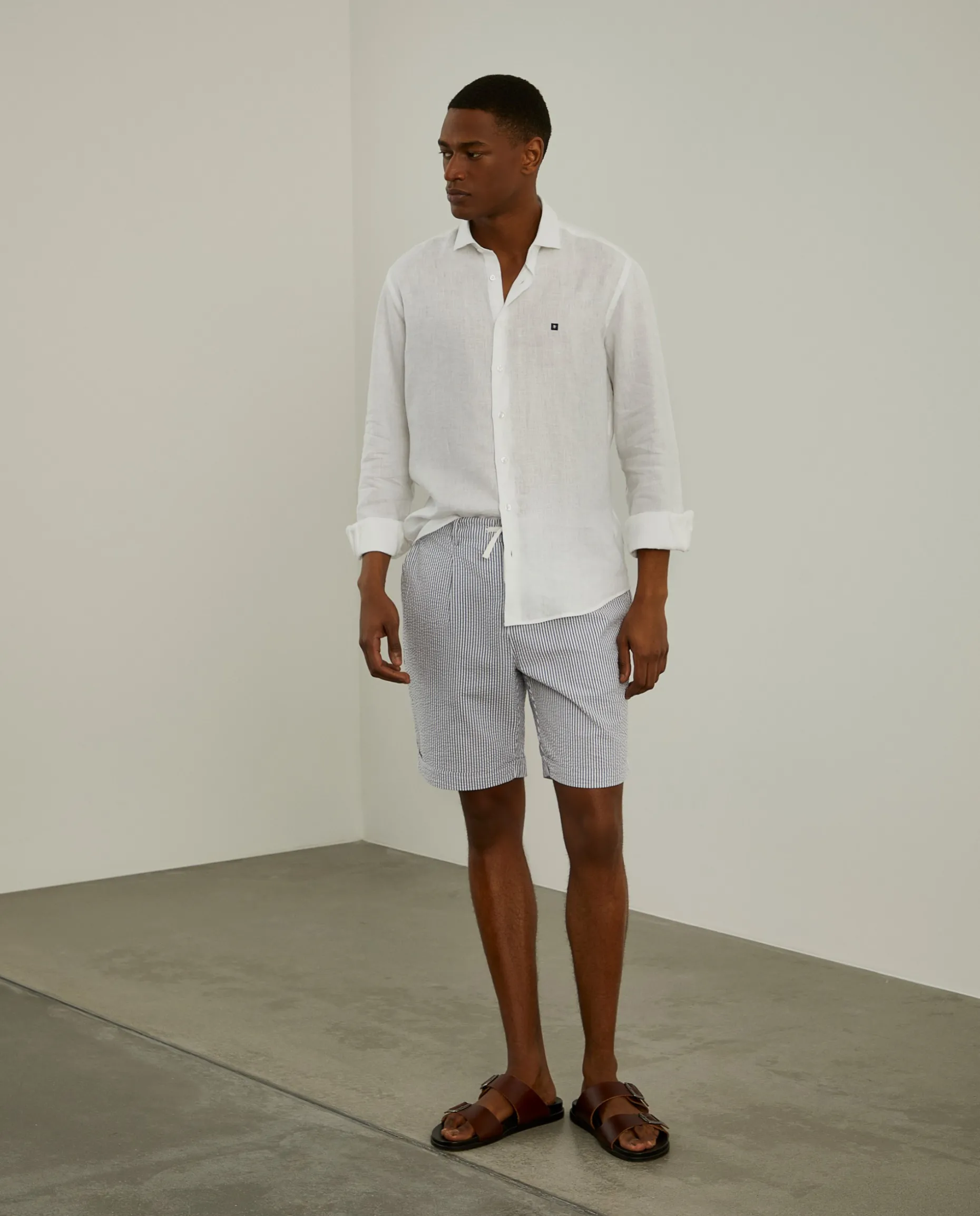 Camisa slim fit em linho garment dye|LION OF PORCHES Online