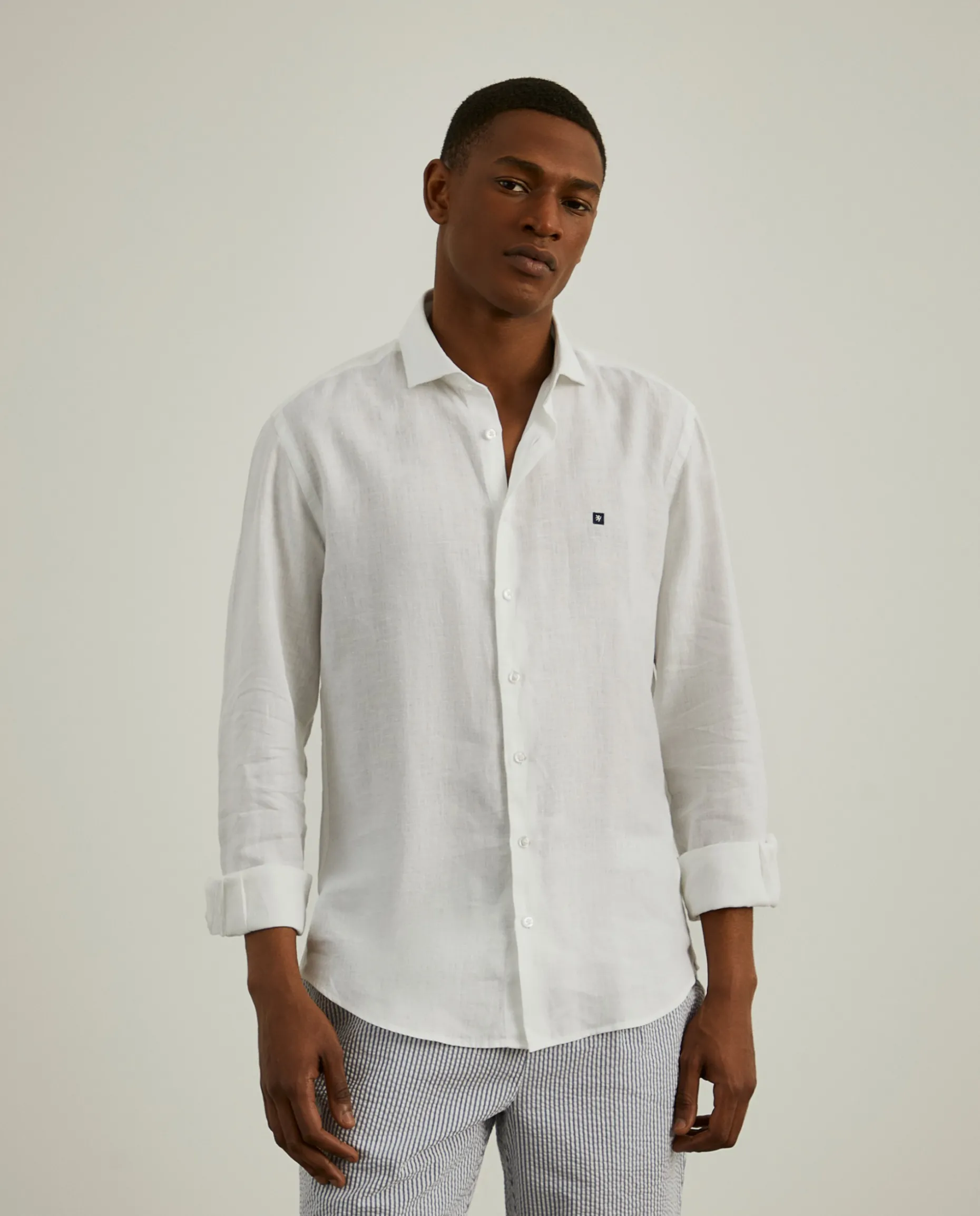 Camisa slim fit em linho garment dye|LION OF PORCHES Online