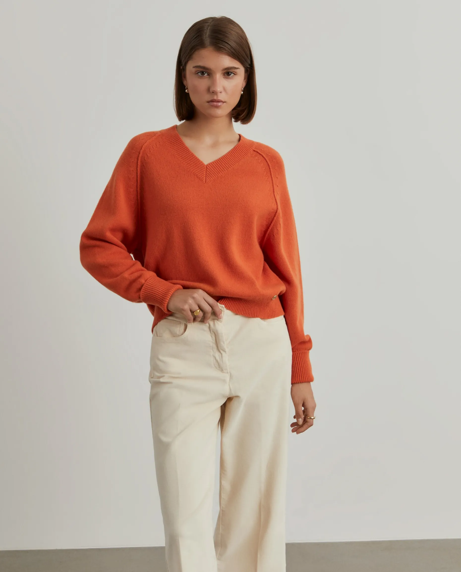 Camisola de lã decote em V|LION OF PORCHES Best Sale
