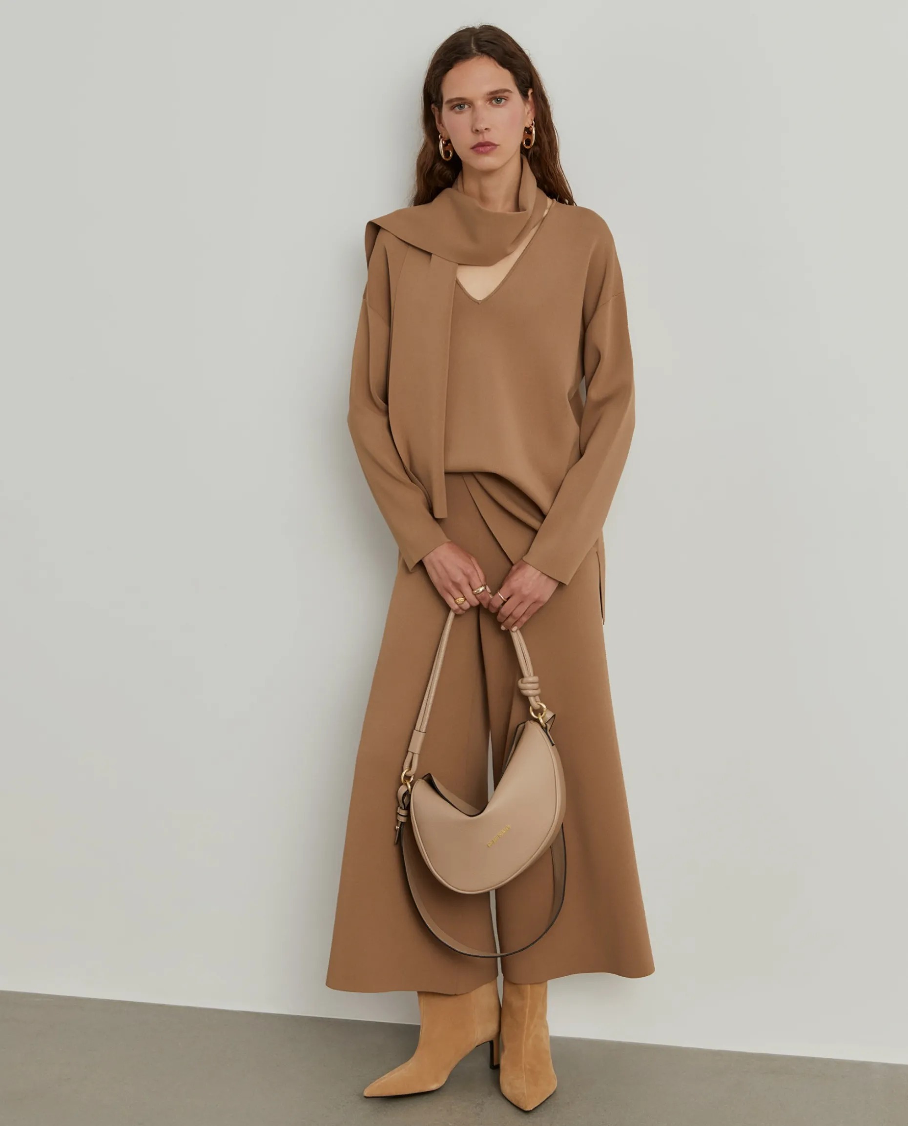 Camisola de malha com cachecol|LION OF PORCHES New