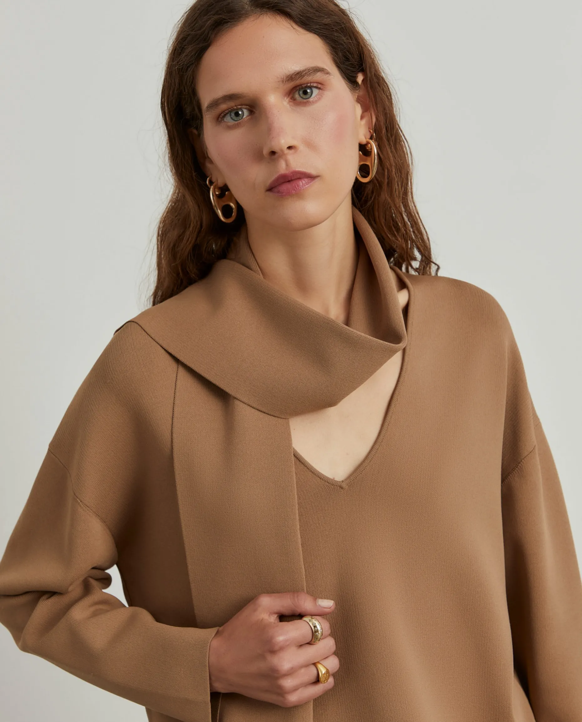 Camisola de malha com cachecol|LION OF PORCHES New