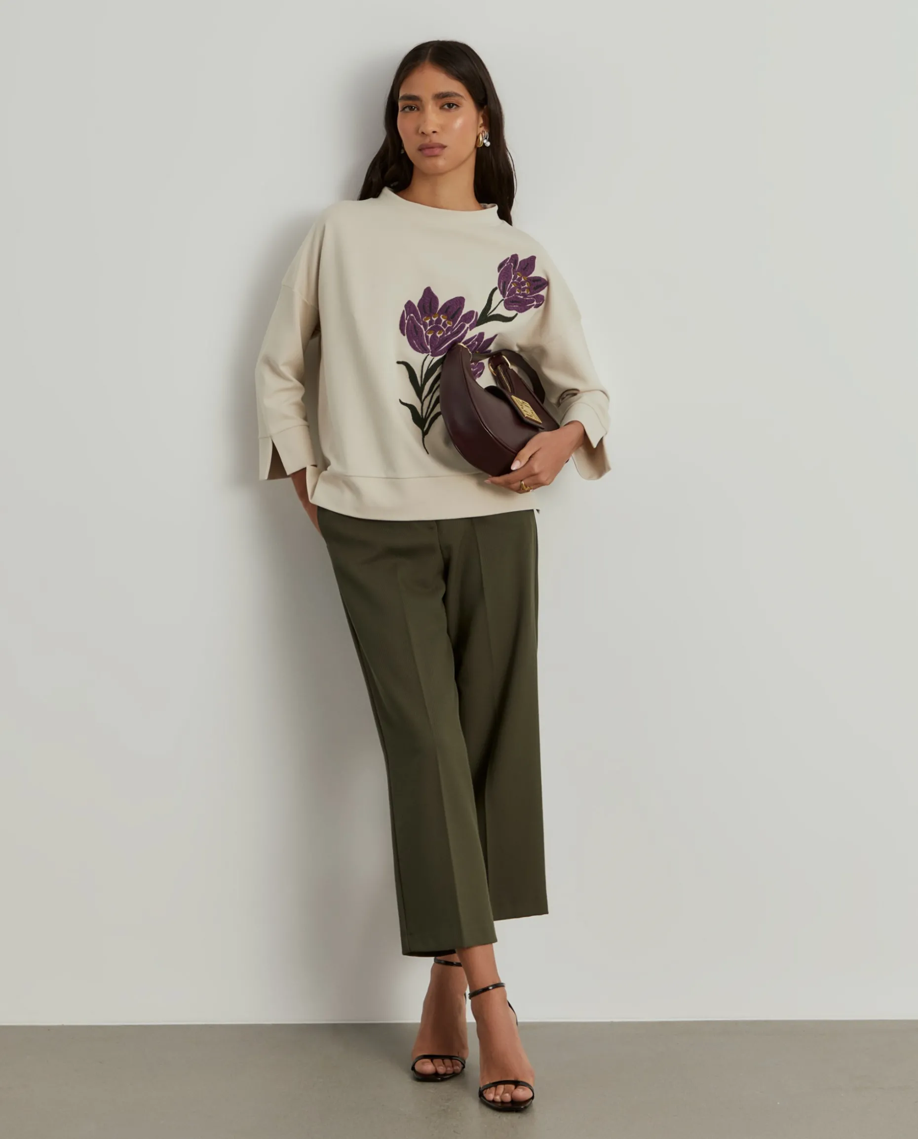 Camisola meia gola com bordado floral|LION OF PORCHES Sale