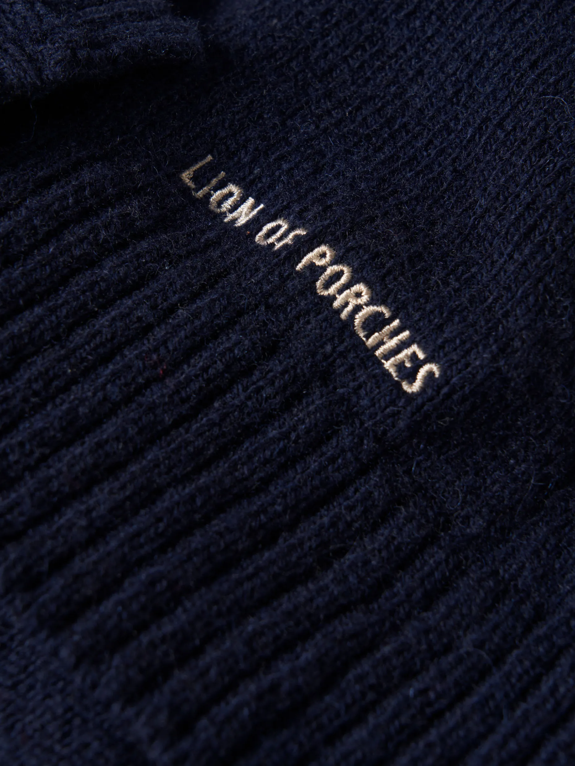 Casaco malha com bordados|LION OF PORCHES Fashion