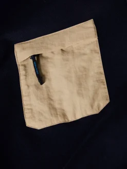 Polo slim fit com bolso em contraste|LION OF PORCHES Shop