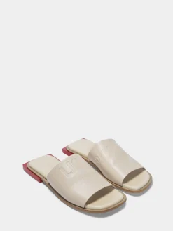 Sandálias em pele com pormenor no tacão|LION OF PORCHES Hot