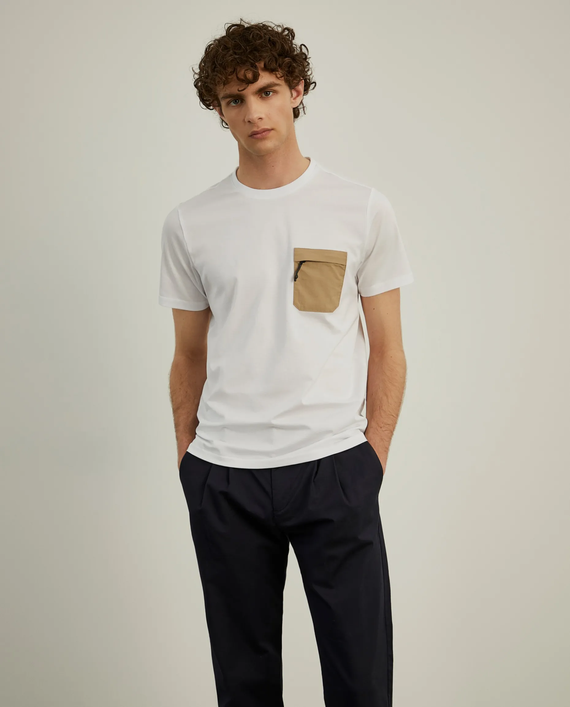 T-shirt com bolso em contraste|LION OF PORCHES Sale