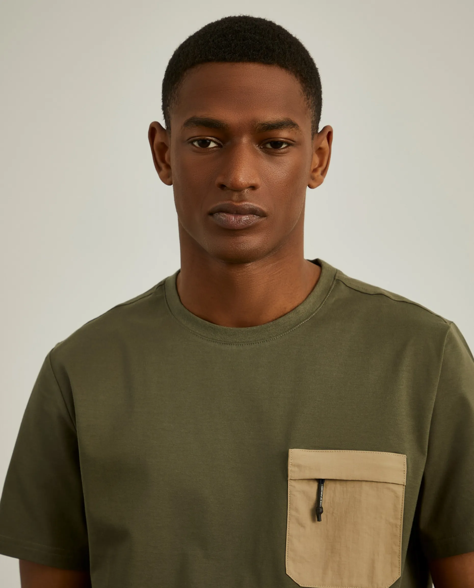 T-shirt com bolso em contraste|LION OF PORCHES Sale