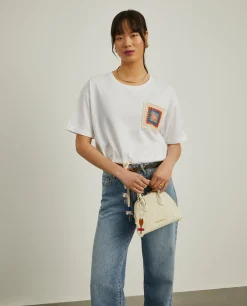 T-shirt cropped com bolso em crochet|LION OF PORCHES Discount