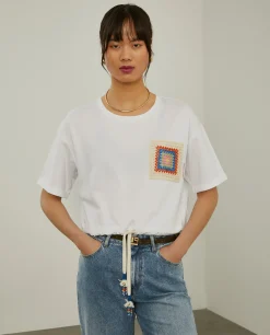 T-shirt cropped com bolso em crochet|LION OF PORCHES Discount