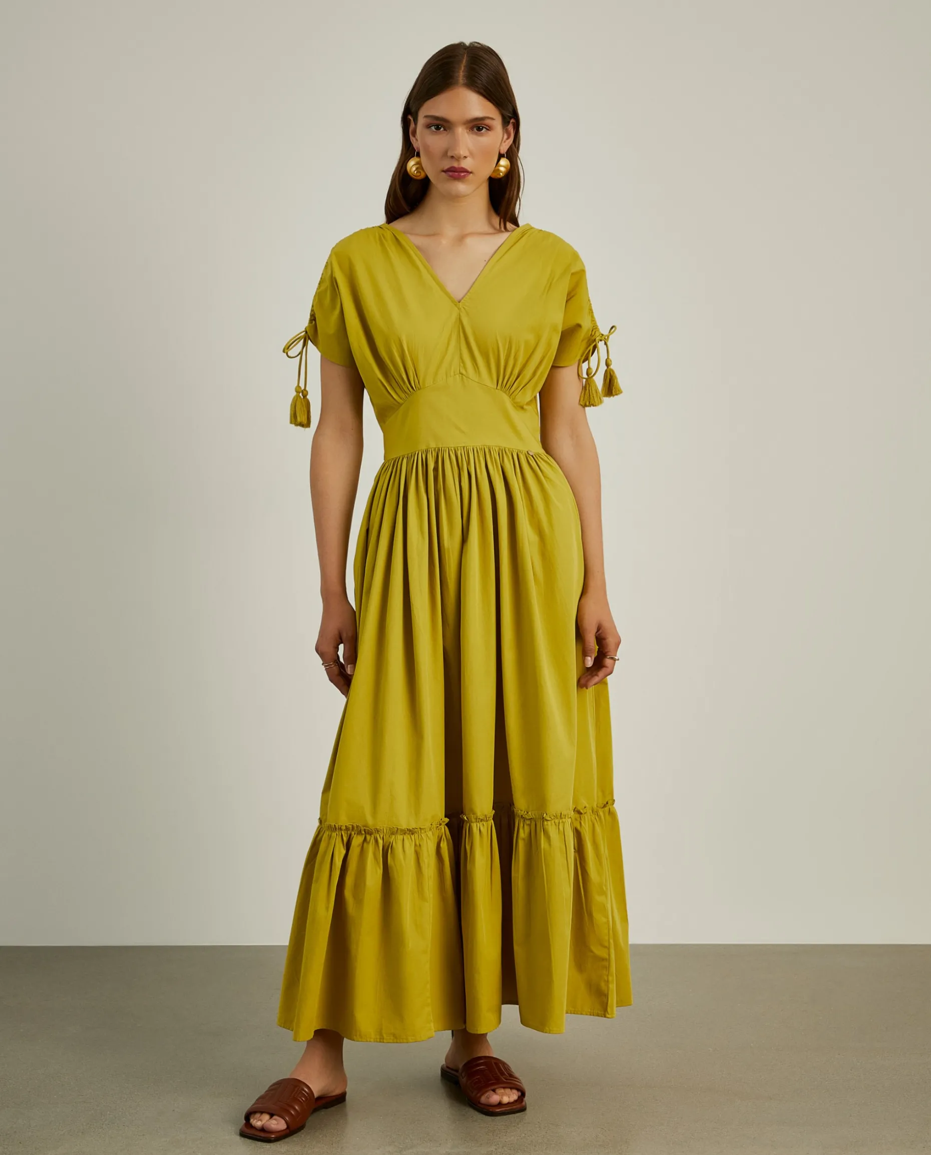 Vestido comprido com folhos e alças ajustáveis|LION OF PORCHES New