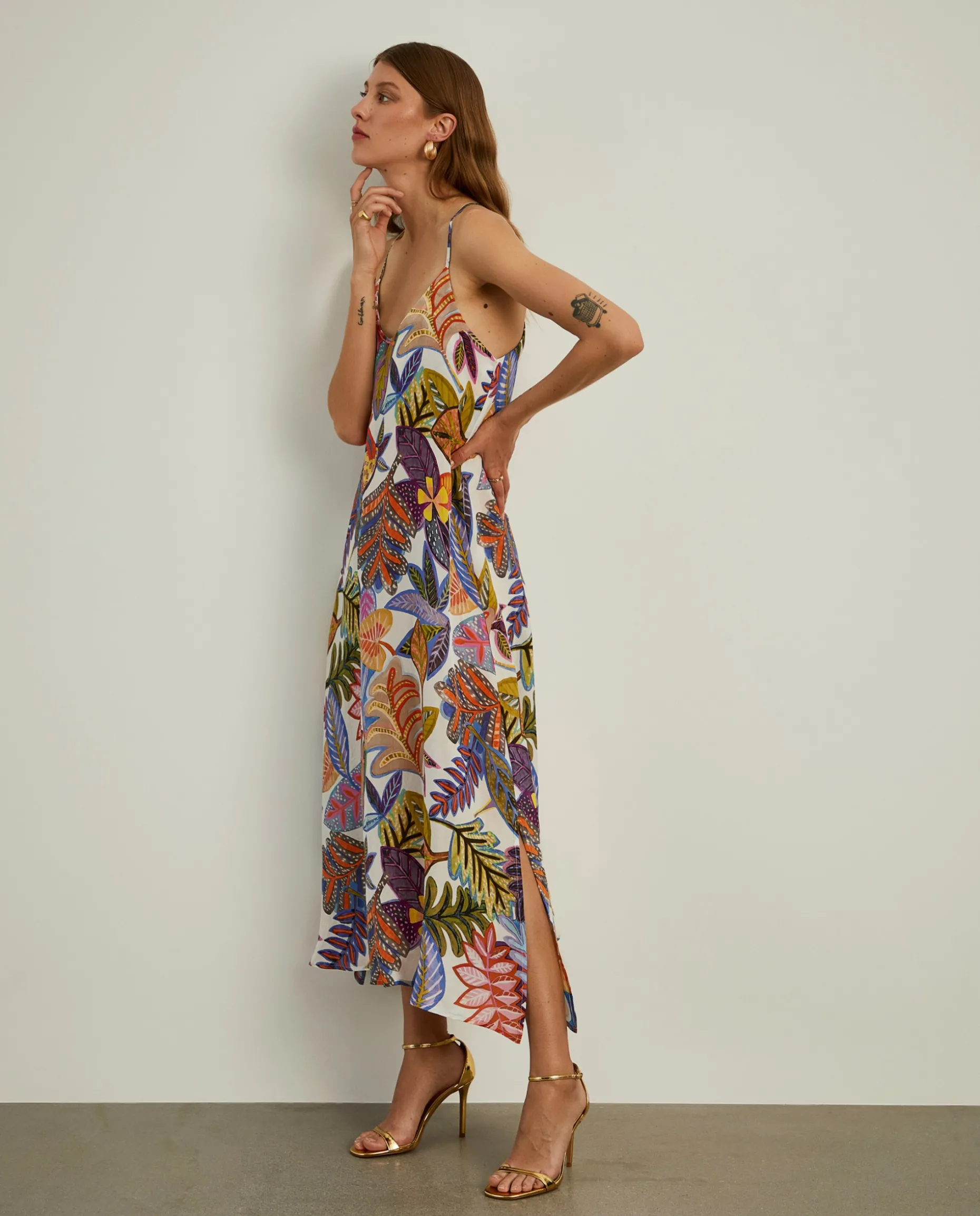 Vestido fluido de alças com padrão colorido|LION OF PORCHES Hot